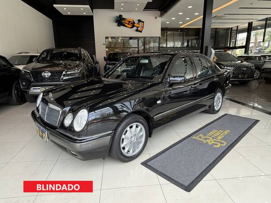 MERCEDES-BENZ E 430 4.3 ELEGANCE V8 GASOLINA 4P AUTOMÁTICO